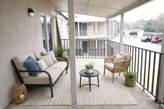 Northwood Hills Apartments in Dallas, TX - Foto de edificio - Building Photo