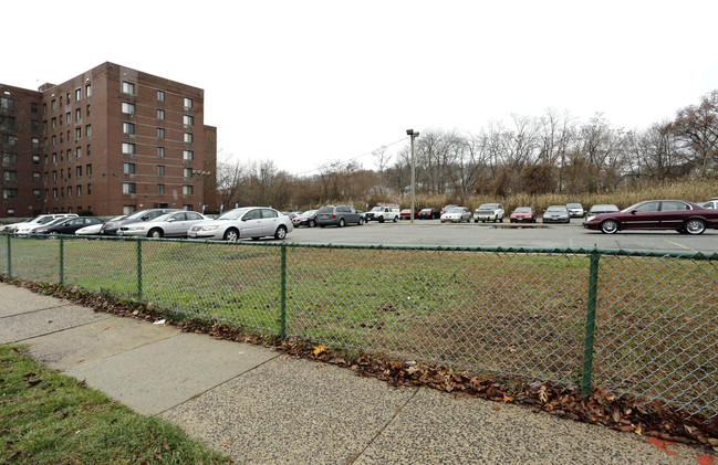 Elbee Gardens in Staten Island, NY - Building Photo - Building Photo