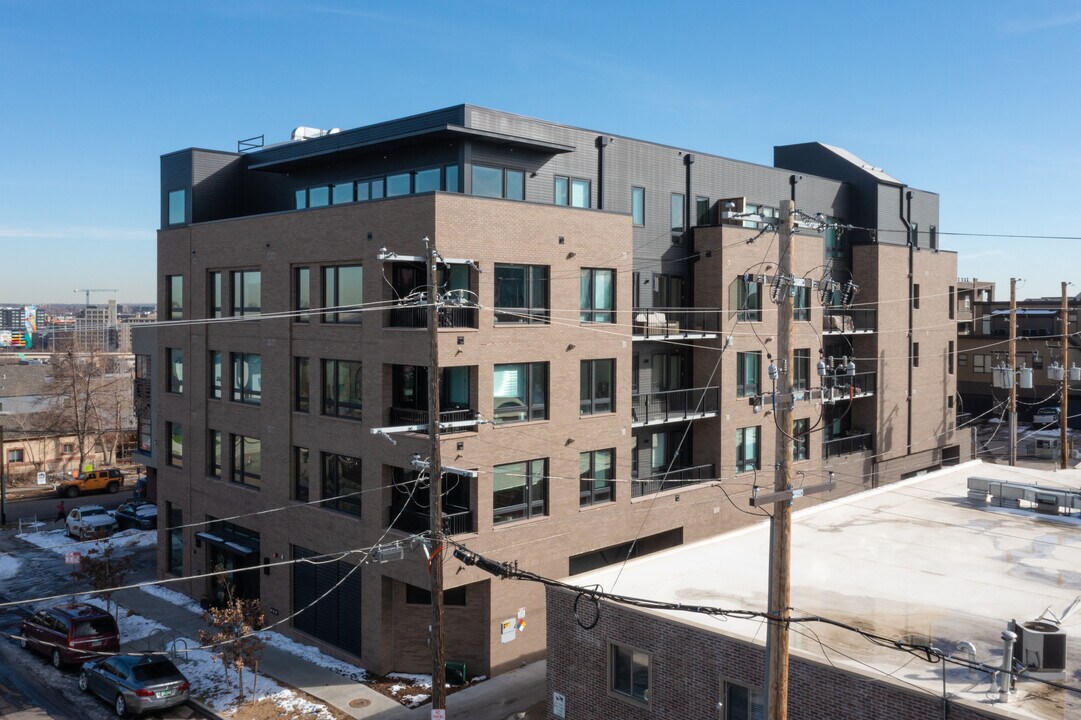 Ivy Residences in Denver, CO - Building Photo