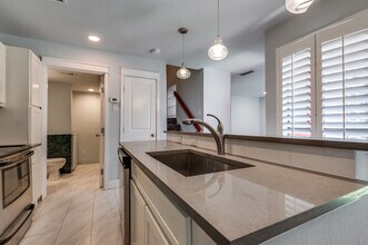 3935 Buena Vista St in Dallas, TX - Building Photo - Building Photo