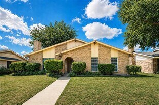 5305 Meadowside Dr in Garland, TX - Building Photo