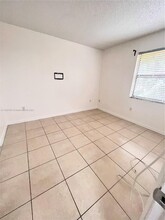 10889 NW 7th St, Unit 22-30 in Miami, FL - Building Photo - Building Photo