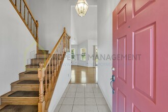 8371 Honeycomb Way in Sacramento, CA - Building Photo - Building Photo