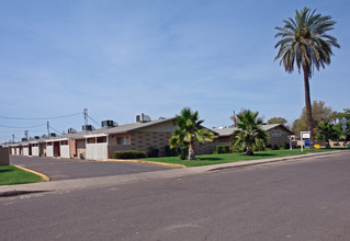 The Cottages at Hayward in Phoenix, AZ - Building Photo - Building Photo