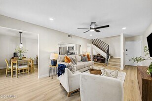 3416 N 44th St in Phoenix, AZ - Building Photo