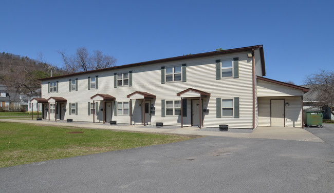 203 Elm St in Cobleskill, NY - Building Photo - Building Photo