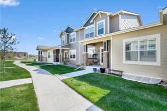 1410 SW Pleasant Ln in Ankeny, IA - Building Photo - Building Photo