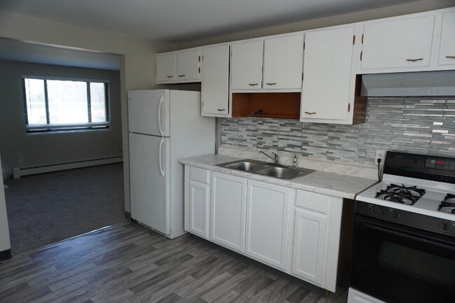 6 Yale Pl, Unit 3 in Buffalo, NY - Foto de edificio - Building Photo