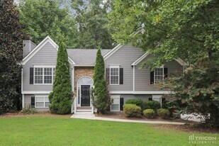116 Summer Lake Dr in Dallas, GA - Building Photo
