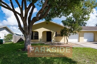 122 Landmark St in Deltona, FL - Building Photo - Building Photo