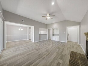 13607 Ravensway Dr in Cypress, TX - Building Photo - Building Photo