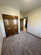 2808 Cottonwood Cir in Mitchell, SD - Building Photo - Building Photo