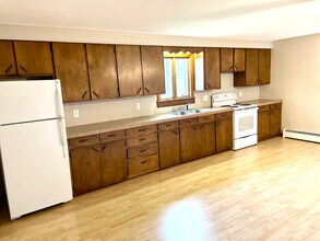 5 Edwards Ave in Biddeford, ME - Building Photo - Building Photo