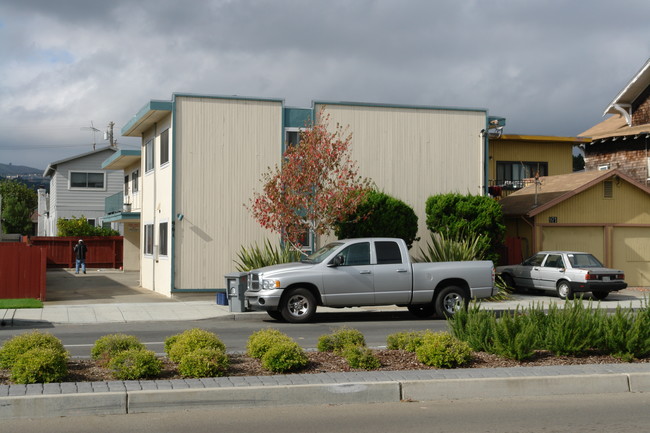 961 Huntington Ave in San Bruno, CA - Building Photo - Building Photo