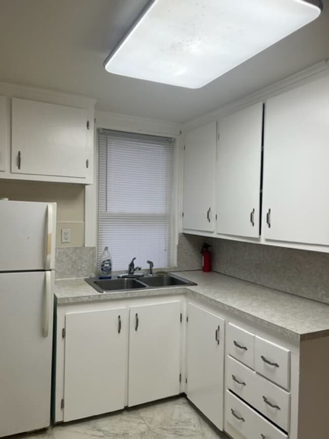 25 Mohawk Ave in Warwick, RI - Building Photo - Building Photo