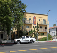 15710 Cohasset St in Van Nuys, CA - Foto de edificio - Building Photo