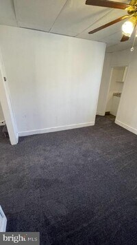 2094 Carver St photo'