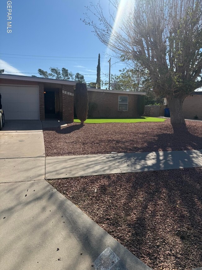 property at 3010 Wedgewood Dr