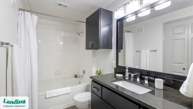 17811 Vail St, Unit 24106 in Dallas, TX - Foto de edificio - Building Photo