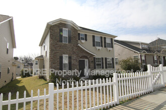 4407 David Cox Rd in Charlotte, NC - Building Photo - Building Photo