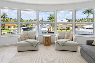 3111 NE 51st St, Unit 301 in Fort Lauderdale, FL - Building Photo