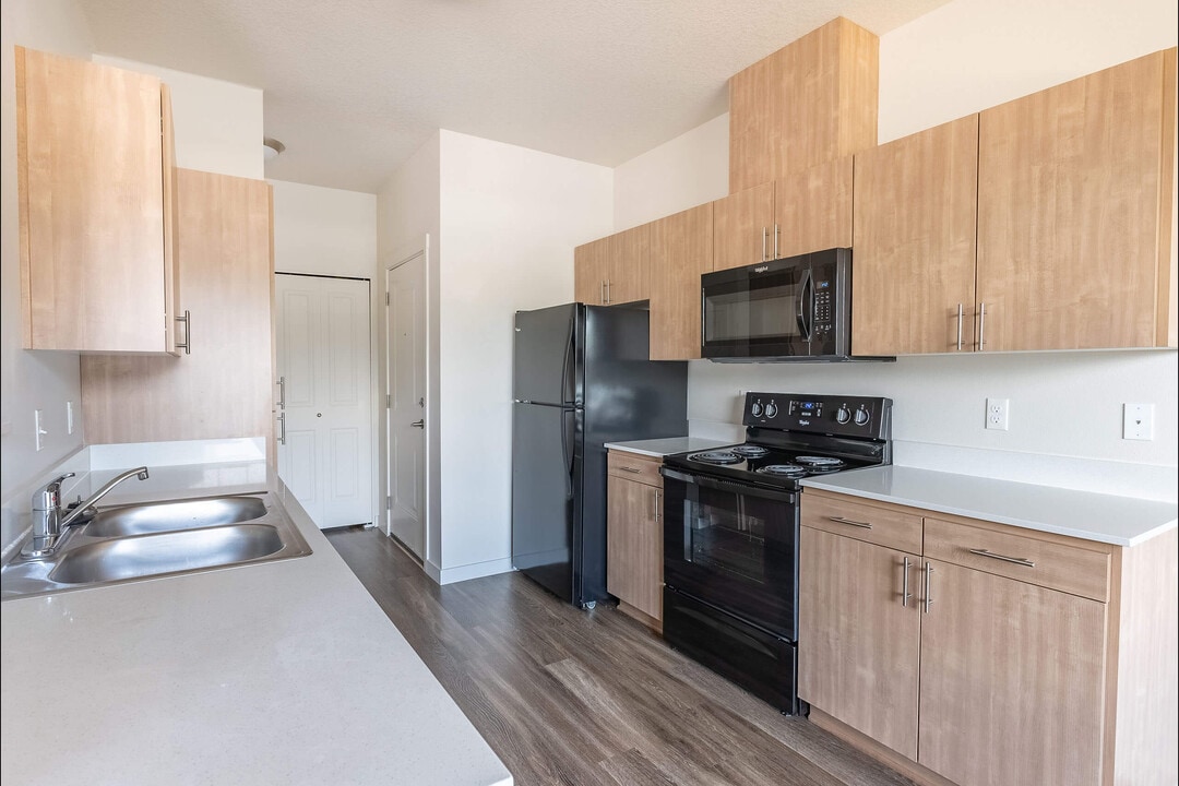 Silverplace Apartment Homes in Silverton, OR - Foto de edificio