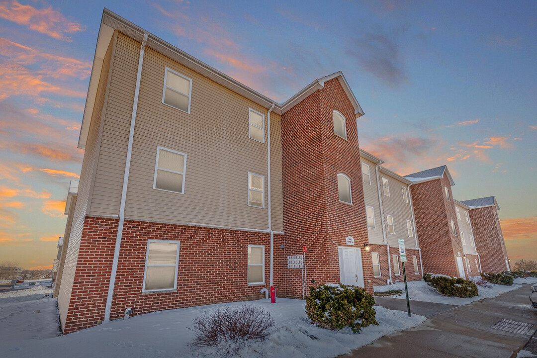 Radford Place Apartments in Dubuque, IA - Foto de edificio