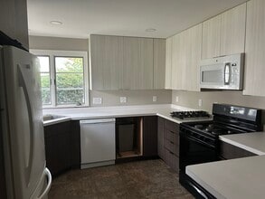 615 Wilson Ave in Sheboygan Falls, WI - Building Photo - Building Photo