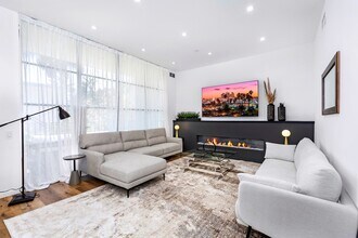 1252 N Las Palmas Ave, Unit 1258 in Los Angeles, CA - Building Photo - Building Photo