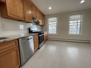 32 Warwick St, Unit 2 in Boston, MA - Building Photo - Building Photo