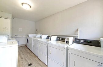 Sanford Apartments in Houma, LA - Building Photo - Building Photo