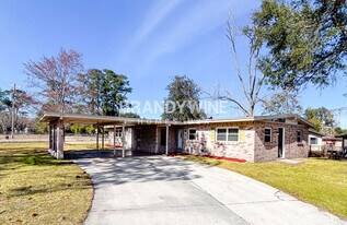 7671 Vale Dr, Unit 202 in Jacksonville, FL - Building Photo