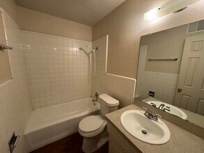 2114 40th St in Lubbock, TX - Building Photo - Building Photo
