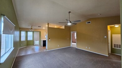 7572 Durham Hall Ave in Las Vegas, NV - Building Photo - Building Photo