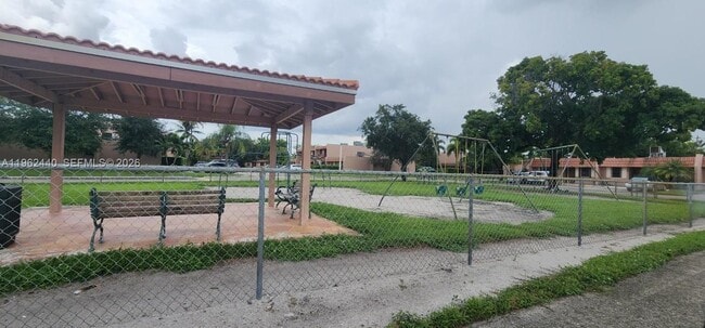 23 N Valencia Dr in Davie, FL - Building Photo - Building Photo