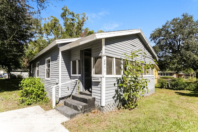 property at 2011 W 15th St