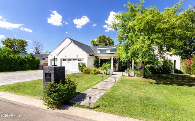 property at 2912 E Pierson St