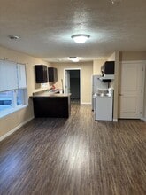 128 NE 3rd St in Colman, SD - Building Photo - Building Photo