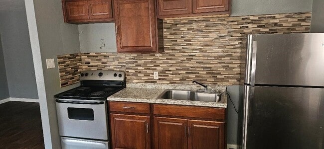 7525 Bauman Rd in Houston, TX - Building Photo - Building Photo