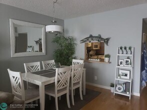 285 SE 10th St in Deerfield Beach, FL - Building Photo - Building Photo