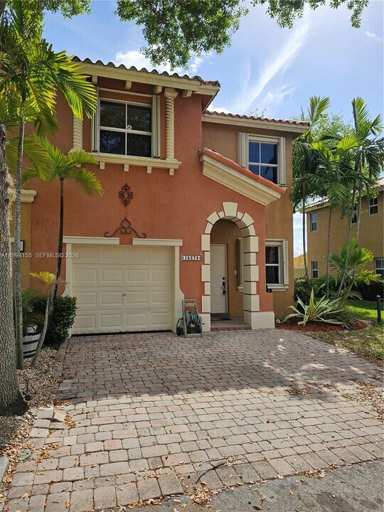 15274 SW 30th Terrace in Miami, FL - Building Photo