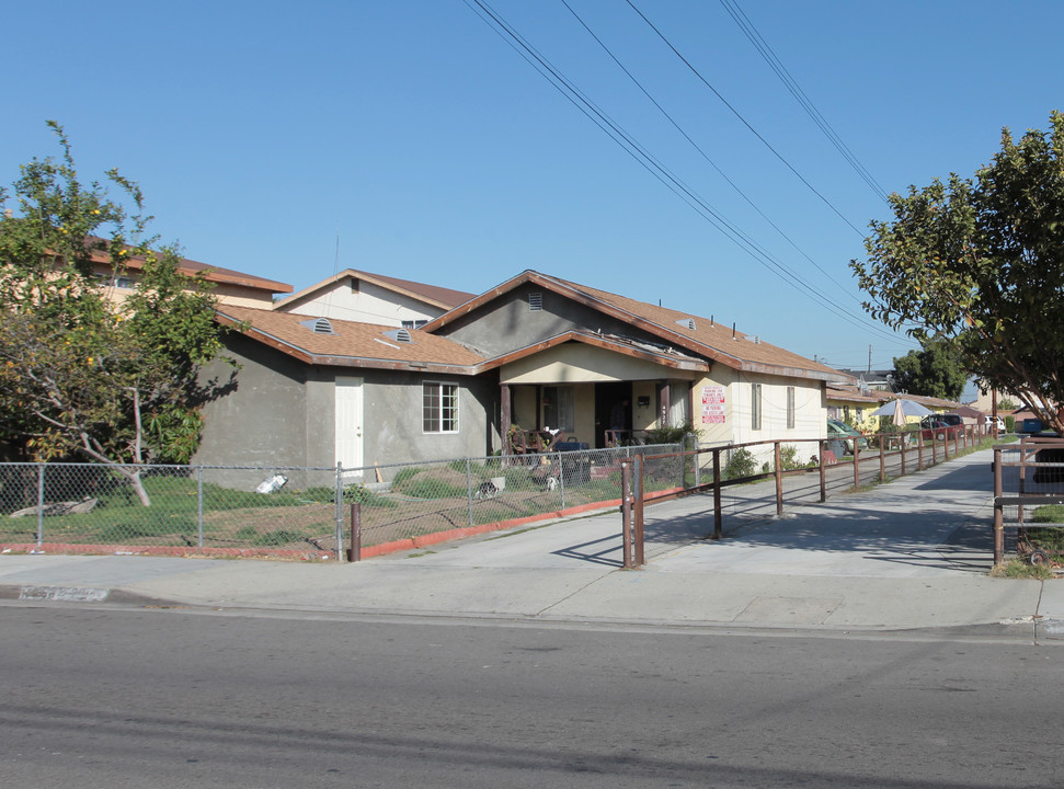 4927 Elizabeth St in Bell, CA - Building Photo