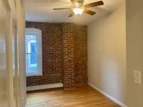 36 Fleet St, Unit 30 in Boston, MA - Building Photo - Building Photo