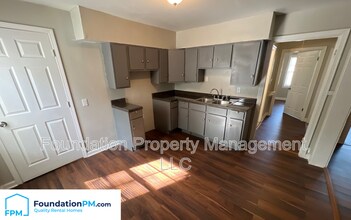 2303 Longstreet Dr in Memphis, TN - Building Photo - Building Photo