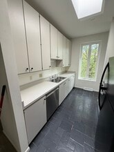 561 Laurel Ave, Unit #6 in St. Paul, MN - Foto de edificio - Building Photo