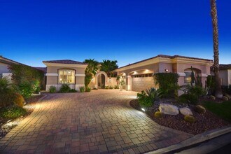 348 Tomahawk Dr in Palm Desert, CA - Building Photo - Building Photo