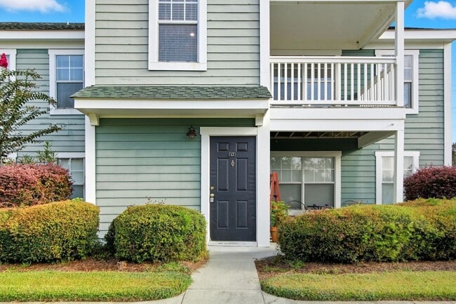property at 14 Old S Ct