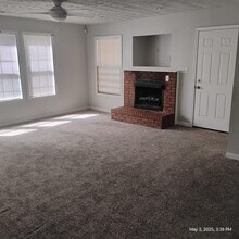 3725 Collier Dr NW in Atlanta, GA - Foto de edificio - Building Photo