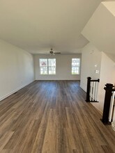 321 Avon Dr in Red Lion, PA - Building Photo - Building Photo