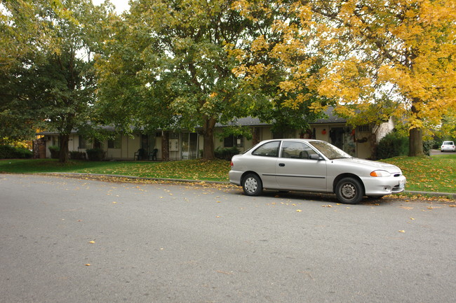 10806-10810 E 3rd Ave in Spokane, WA - Building Photo - Building Photo